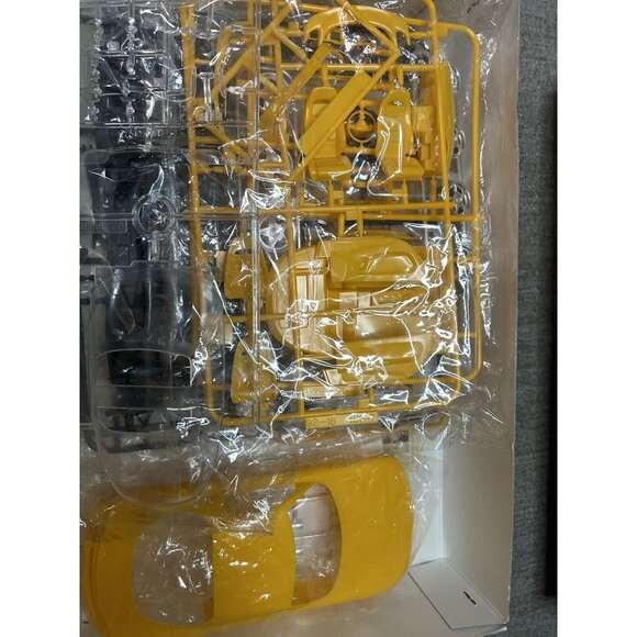 Aoshima Street Gear RX-7 FD3S Model Kit 1:24 Scale Open Box #020791 - Picture 11 of 11